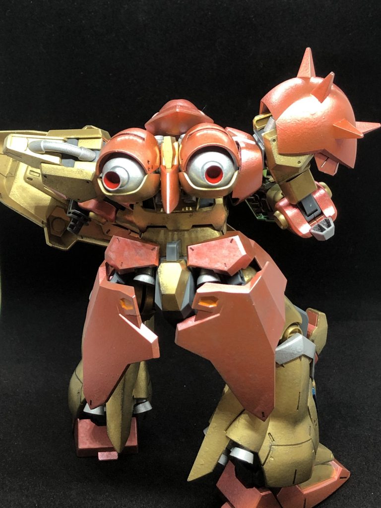 バックショット。赤がムラムラですね。しかし、メッサーは、ゴリマッチョ体型ハンパないですね。