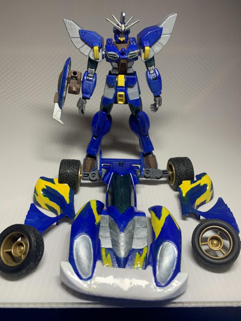 塗装中の写真撮り忘れました…いつもと同じくマスキングなしのフリーハンド筆塗りでやってます