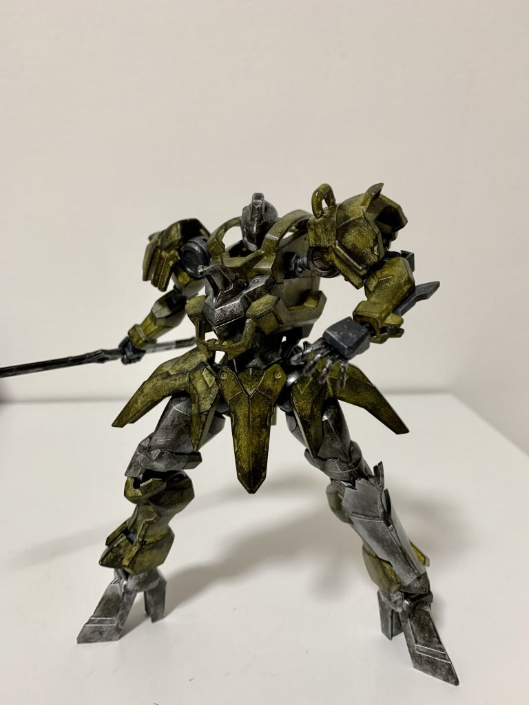 まじで汚し過ぎました。もう少しキレイめで仕上げるつもりだったのに。