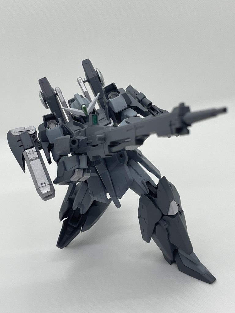 スナイパーバレルで狙撃ポーズ。