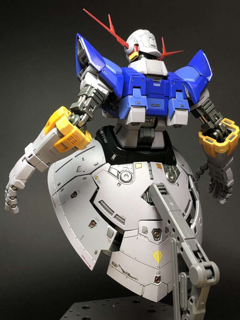 スカート背面の造形が素晴らしいです