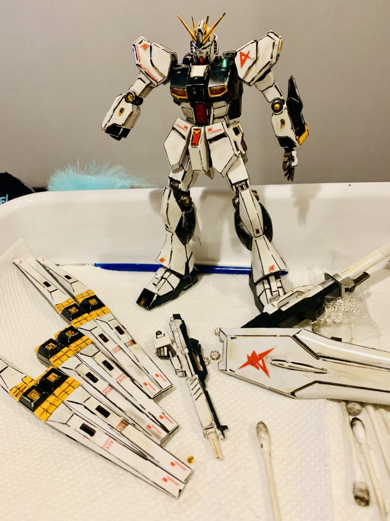 半ば試験的でしたが、雑さが逆にいい味出したのではないかと思います。笑エアブラシ環境に無い自分にとって、全塗装せずとも一風変わった表現ができるのだと感激したのを覚えています。