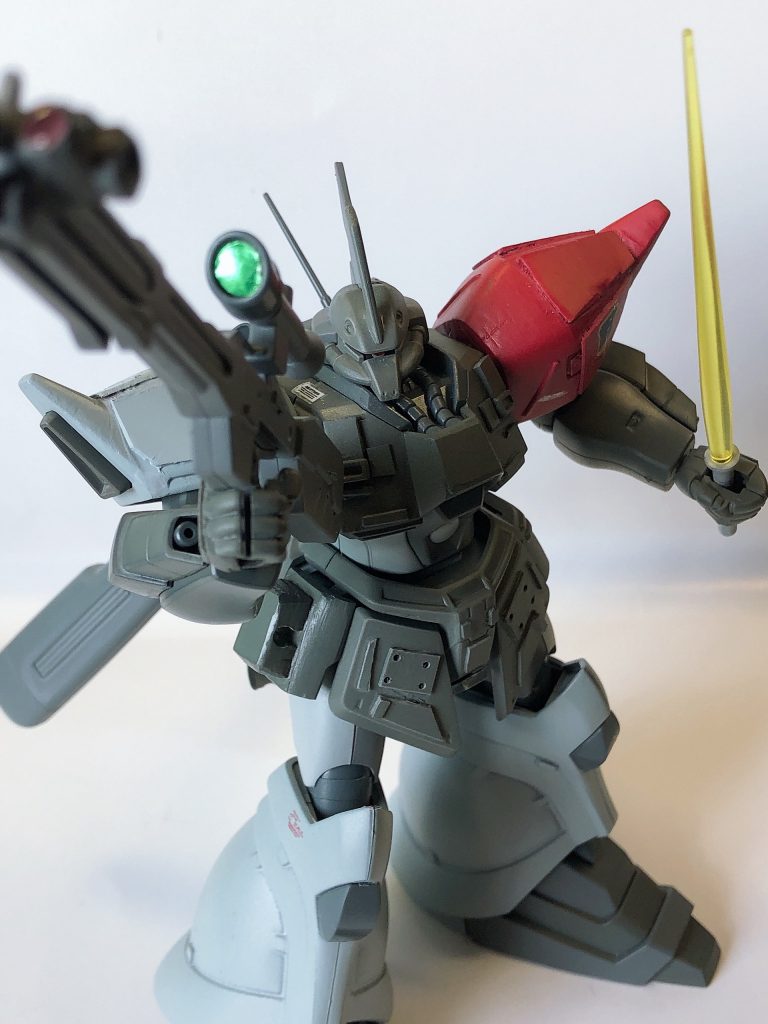 近接用にビームサーベルを装備