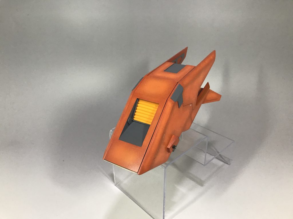 下にダクトついてます