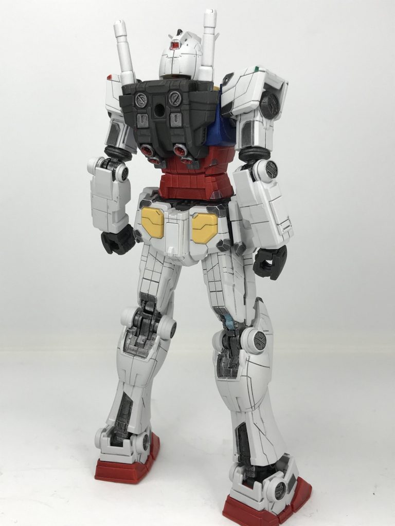 後ろ姿も、悪くないと思います。