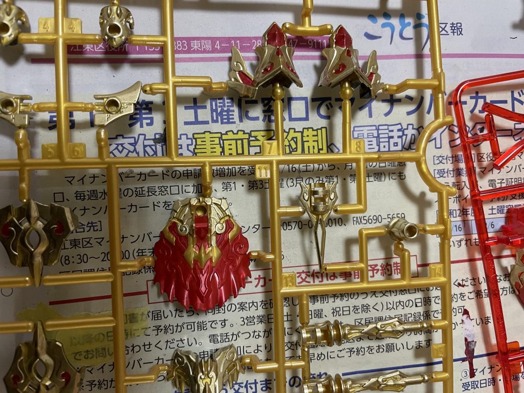 【妄想設定：世界観、あとがき】ストーリーを読んでくださったみなさま、本当にありがとうございます！いわゆる二次創作ですが、SDガンダムヒーローズとは違う本家西遊記の世界観を模した内容で物語を作りました。悟空は本作の悟空インパルスガンダムですが、三蔵はストライクフリーダム、百眼魔王はドッゴーラをイメージしております。テーマは反省と悟り。いたずら者の悟空がピンチになってはじめて反省し、それによって一つの悟りを得る。人生の転機を表現いたしました。いつもガンプラを作るときにこうした妄想をしているので、それを形として残せるガンスタさんにはいつも感謝しかありません。また次回もお付き合いいただけると幸いです。【製作記】twitterで日々更新しておりましたので、こちらは簡単なまとめとして記載します。コンセプトはガンプラ凄技テクニックのらいだ〜Joeさん流ウェザリングと林さんウェザリングを融合させたお手軽フィニッシュです。そのためランナーから色を塗っていきました。