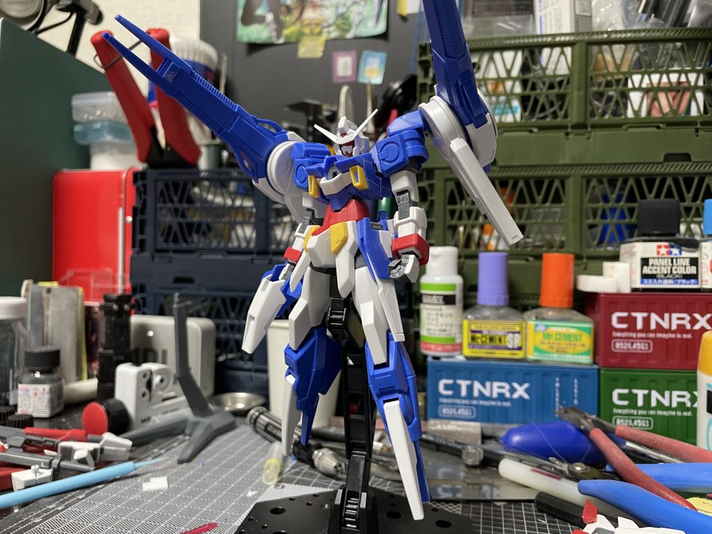 素組。説明書無いのでレビューサイトとか見てましたが、正直キット化するとダセェなとか思ってました。組んでみると悪くないじゃないか。ビームサーベルの保持以外は。