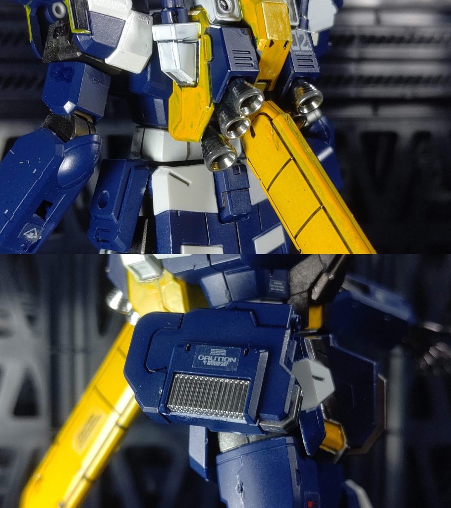 バーニアや腰のバッテリー?にもメッキシルバーを使ったんですがかなりいい感じになりました!