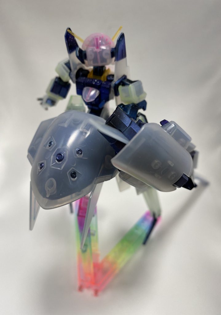 武器の白いパーツにご注目...