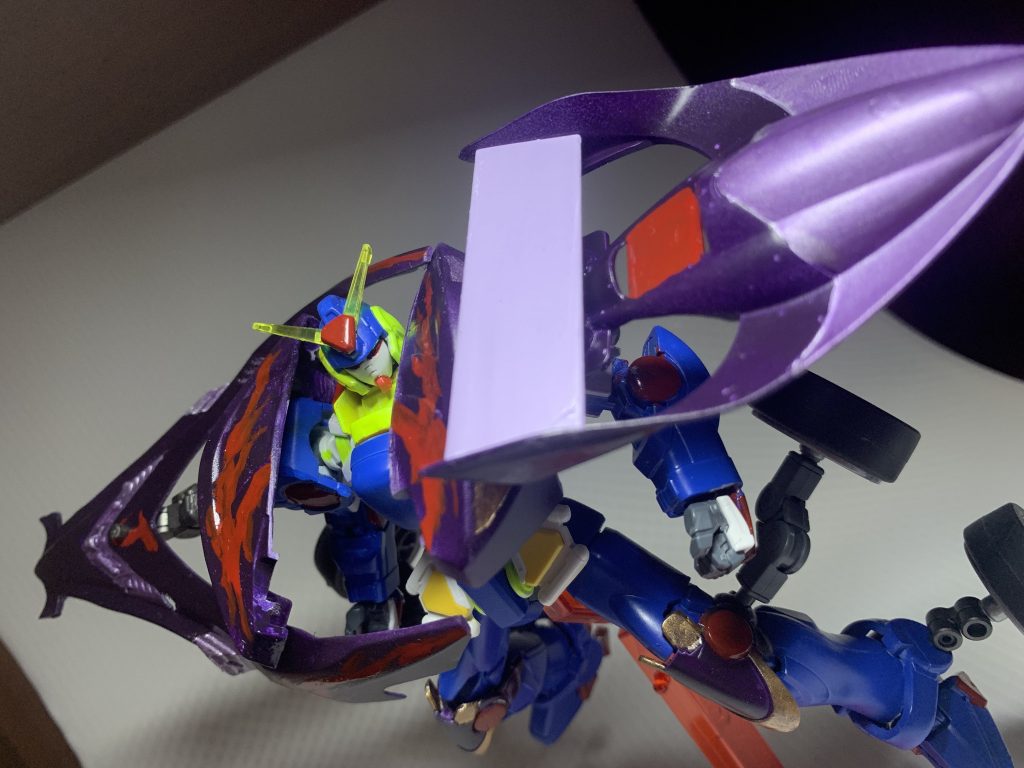 プロトセイバー部分の装甲はグリグリ動くぞっ！