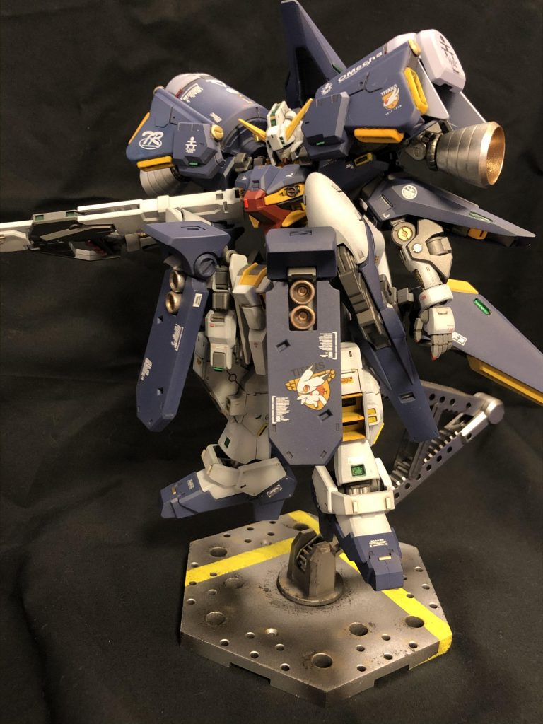 TR-6のサブアームにシールド兼カウンタースラスター。