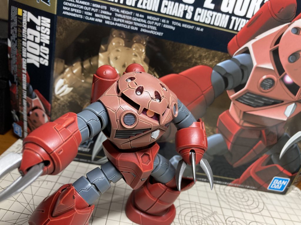 パッケージポーズもバッチリ