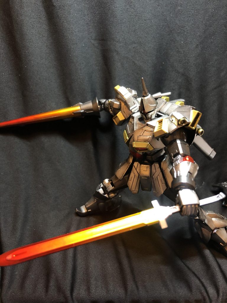 武装はヒートランス等熱を持つのを意識してグラデーション塗装しました