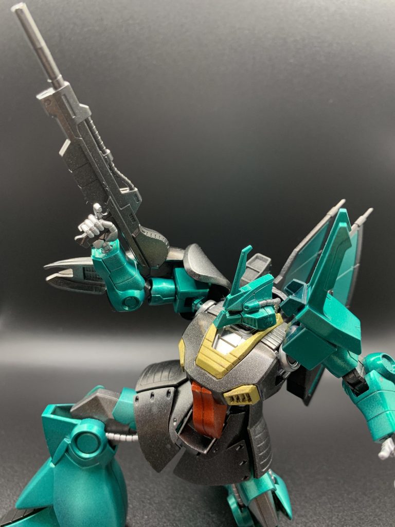 筆塗りの時はめっちゃ塗り分けてたのにエアブラシにすると単色でデンってやっちゃってる所ばかりですね!