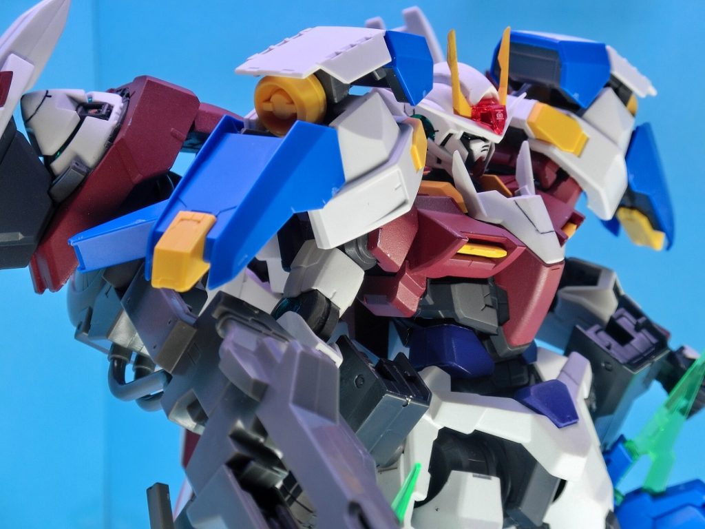 仮組中の塗装前パーツの干渉を逃がすために色々なつけ方を試していた