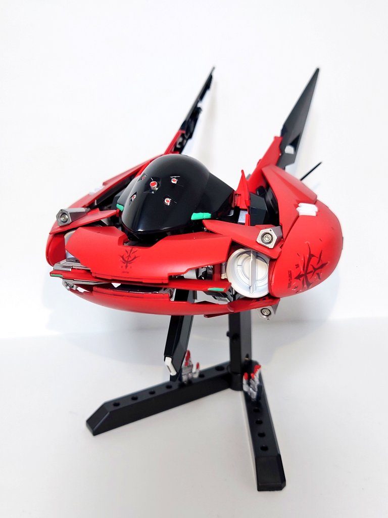 MA形態です。曲線の多いフォルムがカッコイイですね。