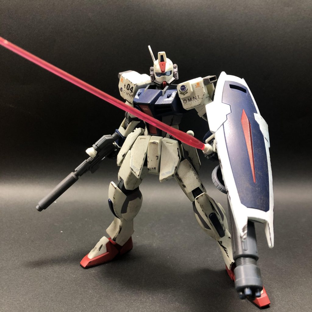 サーベルを構えて