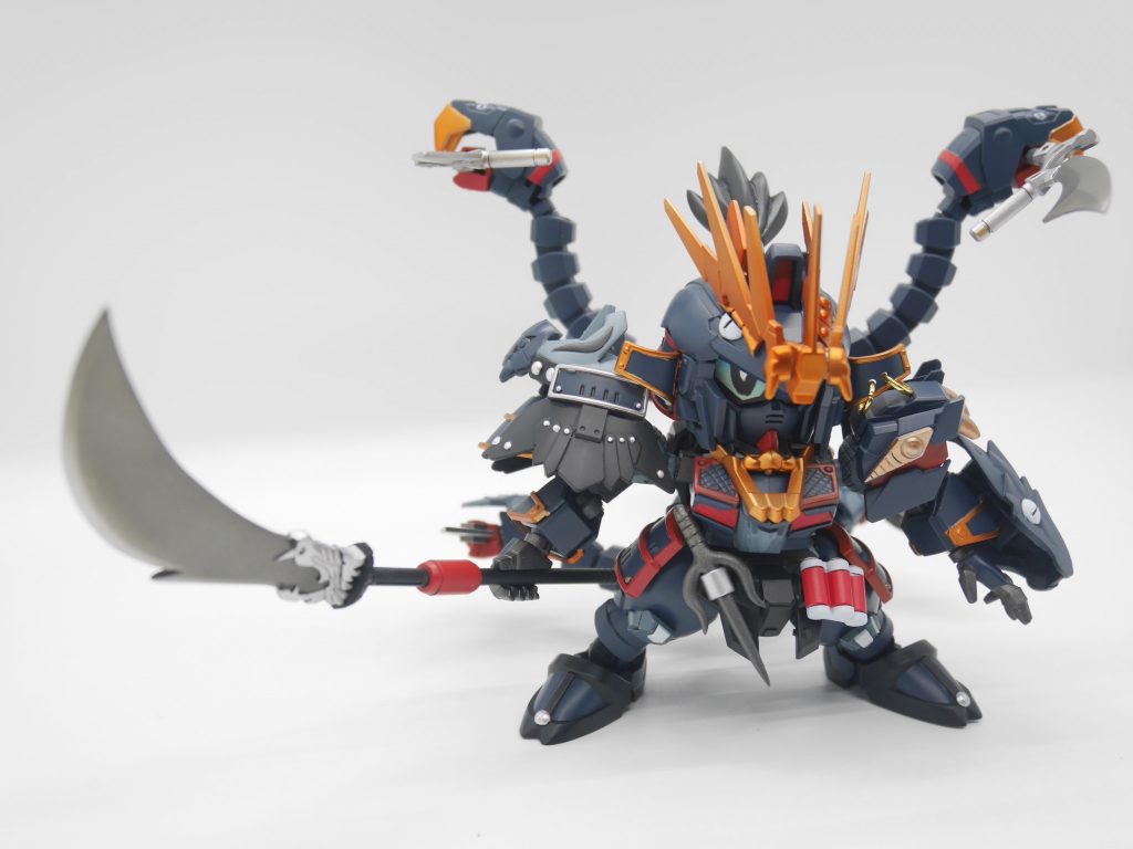 変幻！！『万屍　蛇手羅(バンシィジャシュラ)』大蛇丸の名と共に代々伝わる大蛇との合体変幻。大蛇の温度感知能力を得る事により隠れた敵の発見や相手の動きを読むことが可能になる。さらに背中の4本の蛇手が武器庫より取り出した武器を持ち、そこから繰り出される無数の刃が戦場に万の屍を築く。