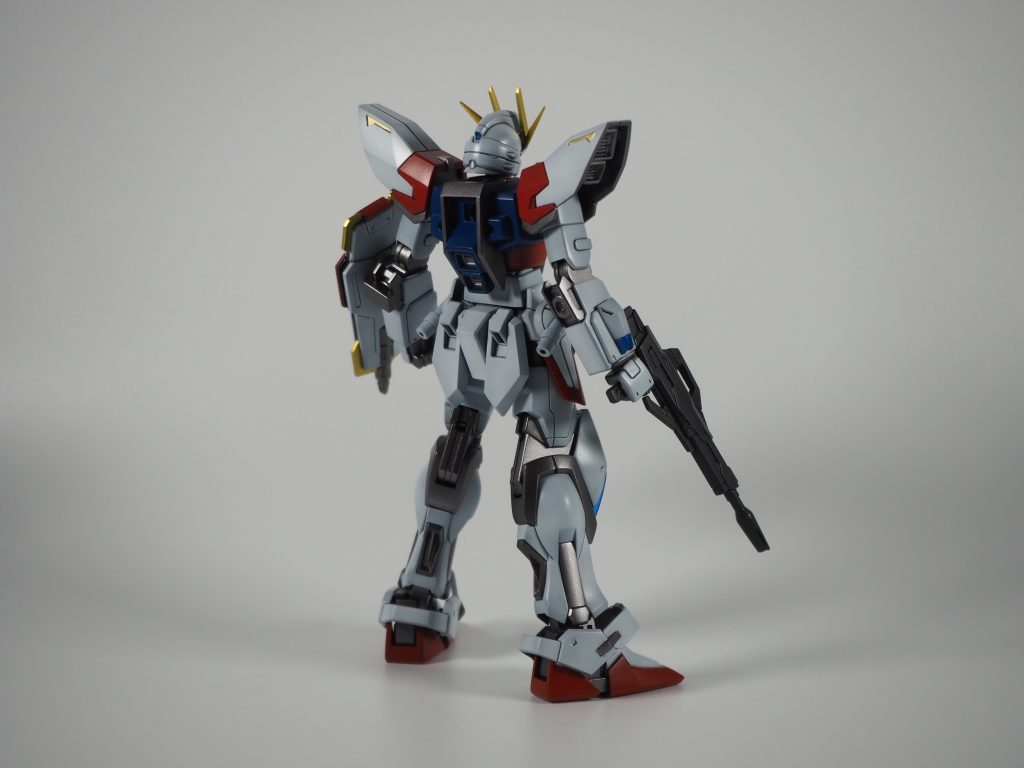 リアメタリックカラーを少し使う事で台座と合わせると綺麗に見えるようにしてます