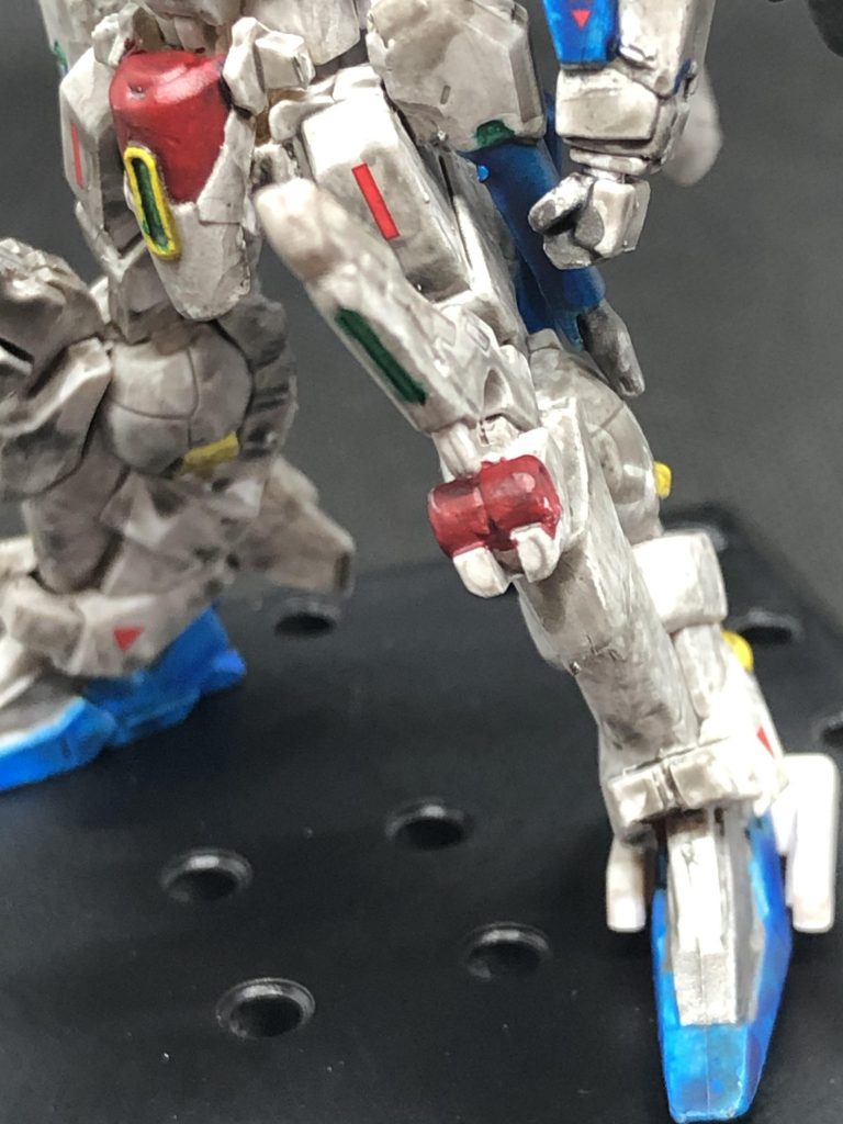 下半身なぜかインコムは展開状態です。　