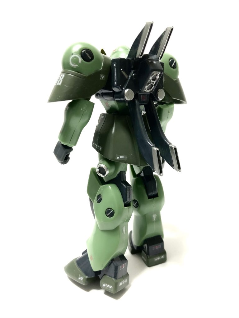 テキトーにデカールも貼りました。