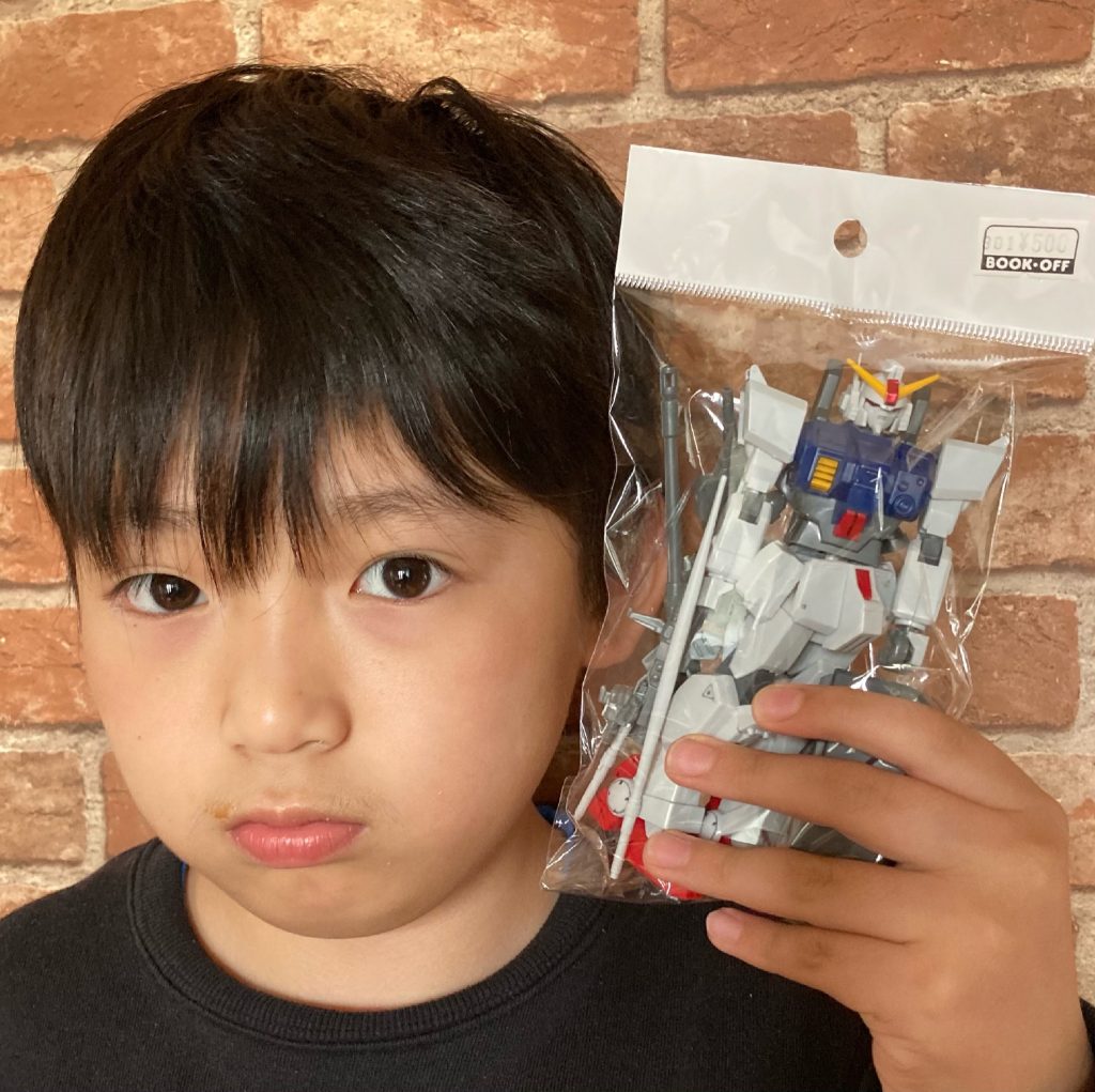 ブックオフ出身当時はザクと2体セットのプラモでしたね。