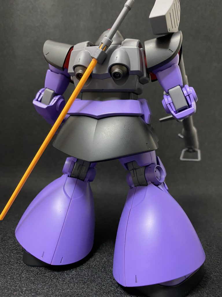 後ろ。まぁ特に何の変哲もない後ろ姿ですがw