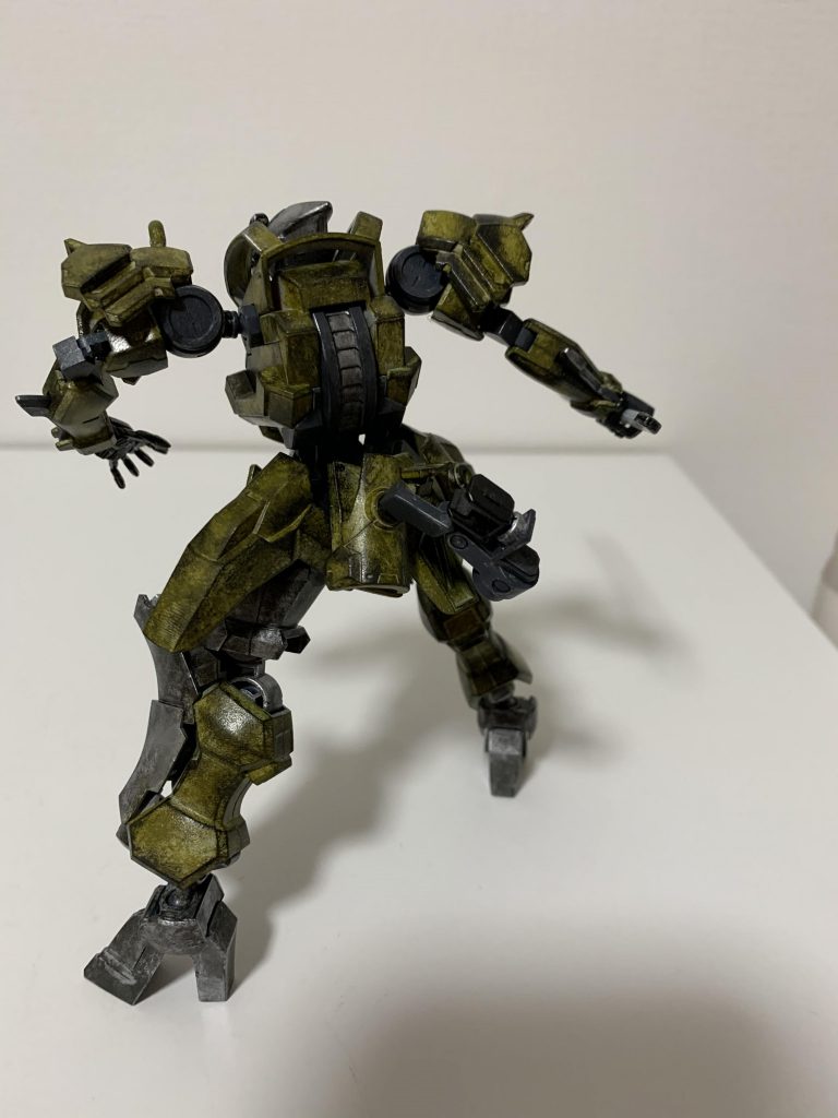 悪魔を討つ瑞獣たるか火星宙域で行われる地下闘技「オン・ファイア」にて快進撃を続けるナフラにぶつけられた対戦相手、MS貔貅。阿頼耶識は未搭載、武装は太刀が一振りに加え両腕部のブレードのみの近接格闘機その為、阿頼耶識システムを搭載しているうえ段違いの出力を誇るガンダムフレームとの接近戦は圧倒的に不利かと思われていたが…