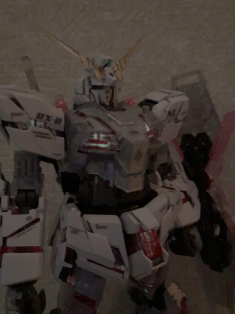 光が足りないのか、粉が足りないのか、両方なのか。