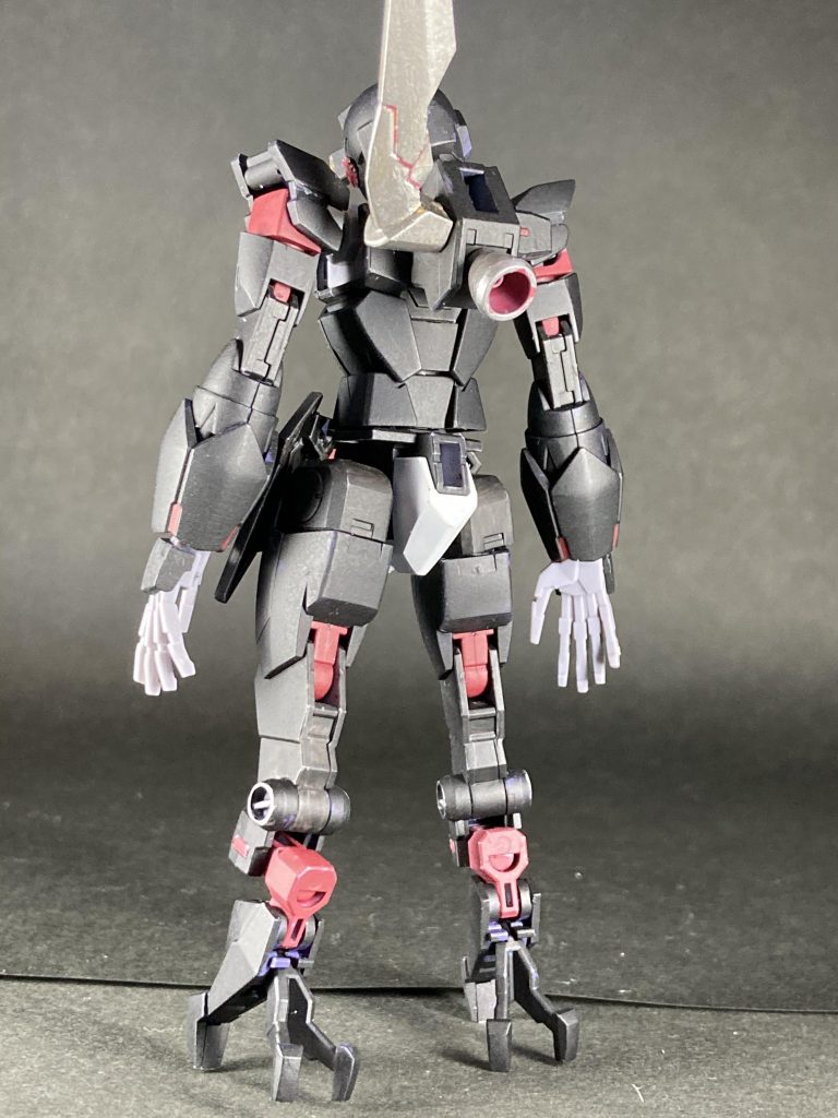 バックパックにはリゼの物を使用して片翼に変更。