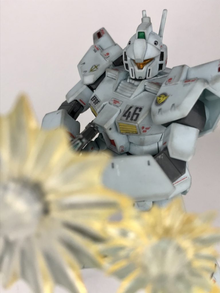 エフェクトは、別のフィギュアのものを流用しました。コイツのライフルの銃口にぴったりハマりました(^^)ちなみに、バンダイのアーマーガールズプロジェクト ストライクウィッチーズ 宮藤芳佳 に付いてくるエフェクトです。