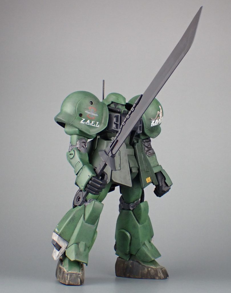 右手はRE1/100イフリート改から。左握り手はmgゲルググから。