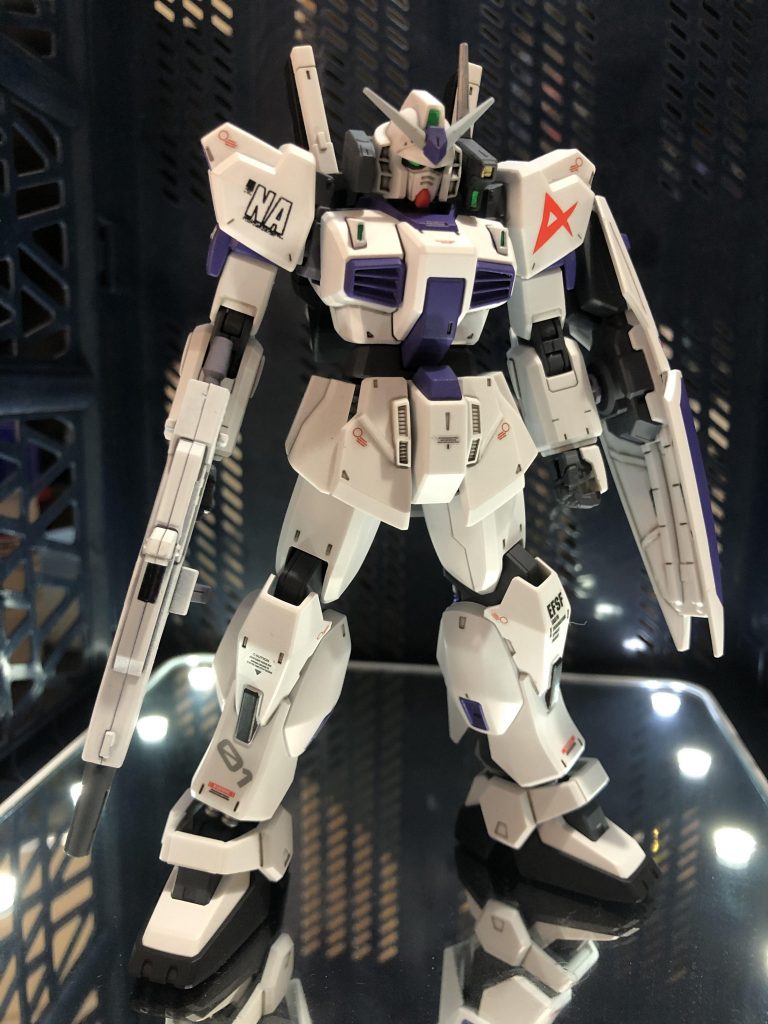 ロンドベル治安維持遊撃部隊アストライア隊所属チームライトニングガンダムMk-Ⅱアムロ.レイ搭乗機という妄想であります✨