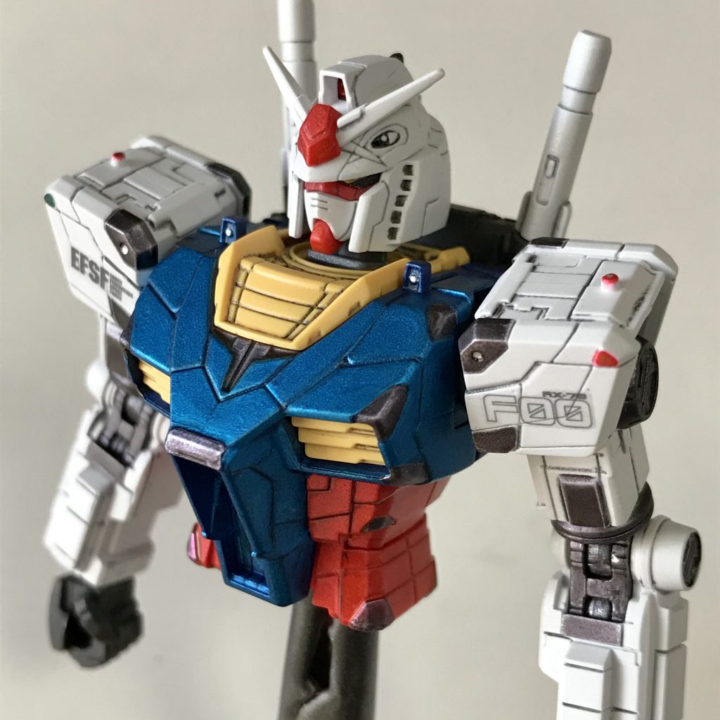 100投稿といっても、いつもと同じ簡単仕上げです。ガンマカだけで、かつ本格的な塗り分けはしませんでした。コスモメタブルー、ロイヤルメタレッド、ヘビーガンメタリックなどで塗り、リアルタッチマーカーで墨入れして、ツヤ消しトップコートです。