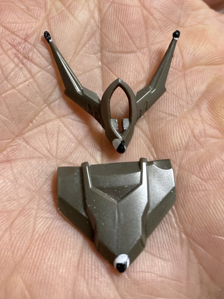 アンテナなどは瞬着盛って尖られました。