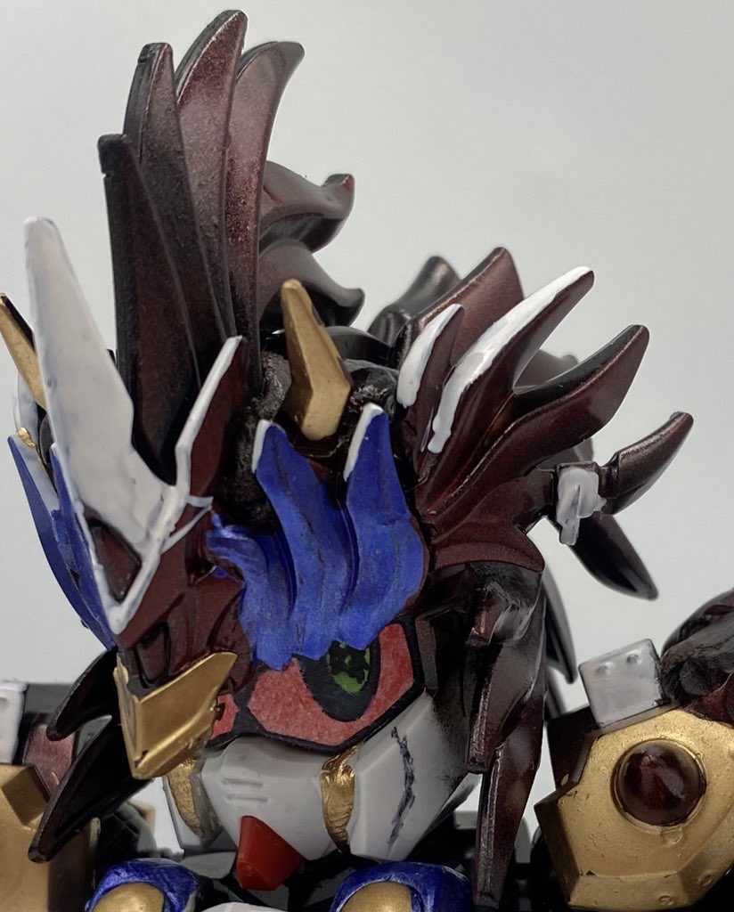 頭部。創傑アストレイ、バルバトス、シナンジュ、馬超ブルーデスティニーで。目はしゃばろアイを使用させていただいてます。