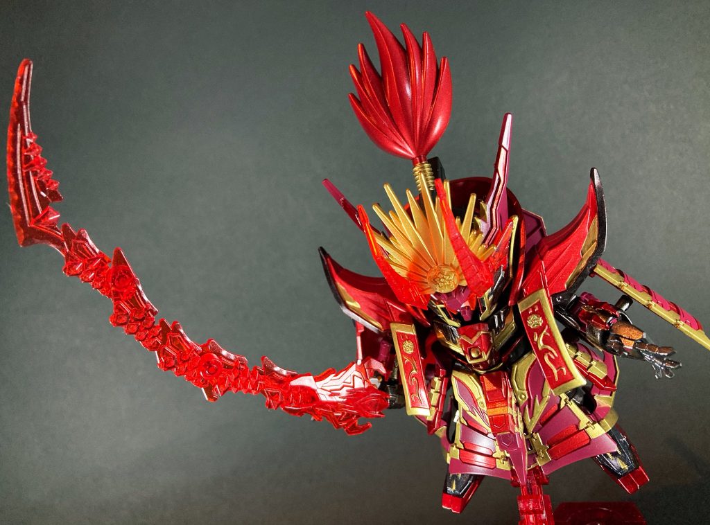 絶刀・燬灼龍穿！！！（ぜっとう・ひじゃくりゅうせん）太刀とヒートロッドを合体して必殺技を再現出来ます。太刀を収める鞘は黒漆塗金蒔絵拵をイメージしたラップ塗装調に仕上げてみました。