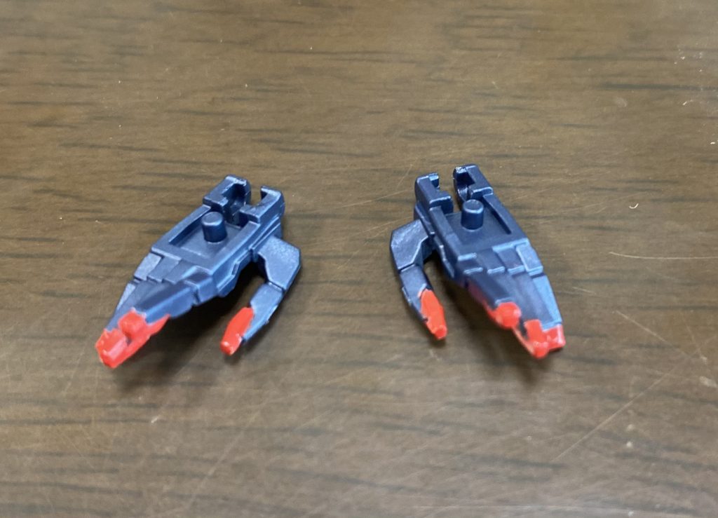 爪:ピンクサフとMSレッドを筆塗り⸜(* ॑ ॑* )⸝