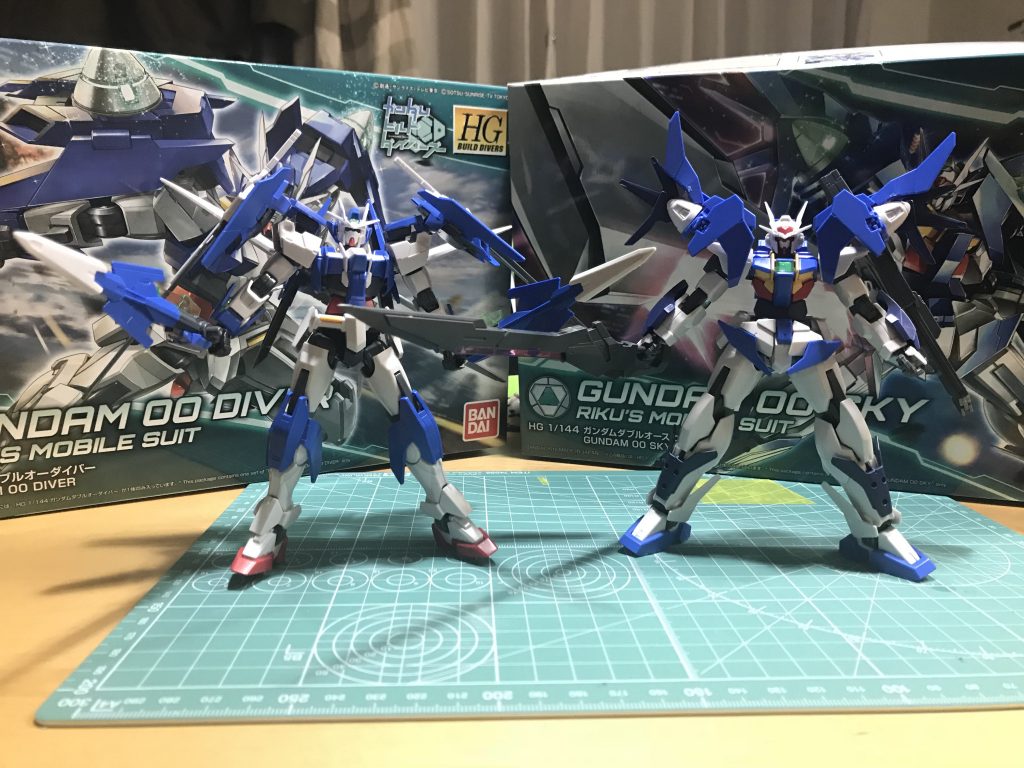 まずはダブルオースカイとダブルオーダイバーエースの組み立てからです。この時点でこの2機を使うことは決めていましたが、どちらをメインにどうするとはきめておりませんでしたので、試行錯誤しました!このどうするか考えるのが楽しいんですよね〜♪