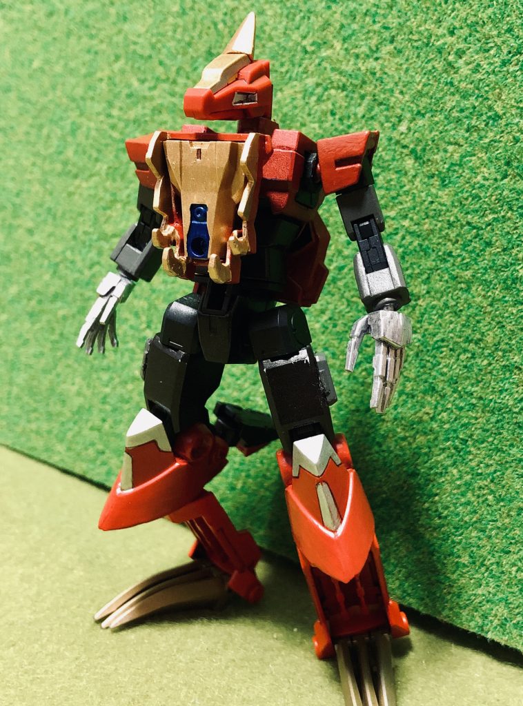 Dソルジャーコアガンダムそのものから顔や脚部を改修しました