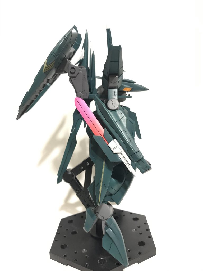 サーベルは蛍光でグラデーションしまいました