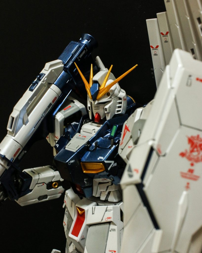 写真ではわかりにくいですが紺色と黄色と赤色はメタリック、白とグレーはパール塗装で全身ピカピカです✨✨