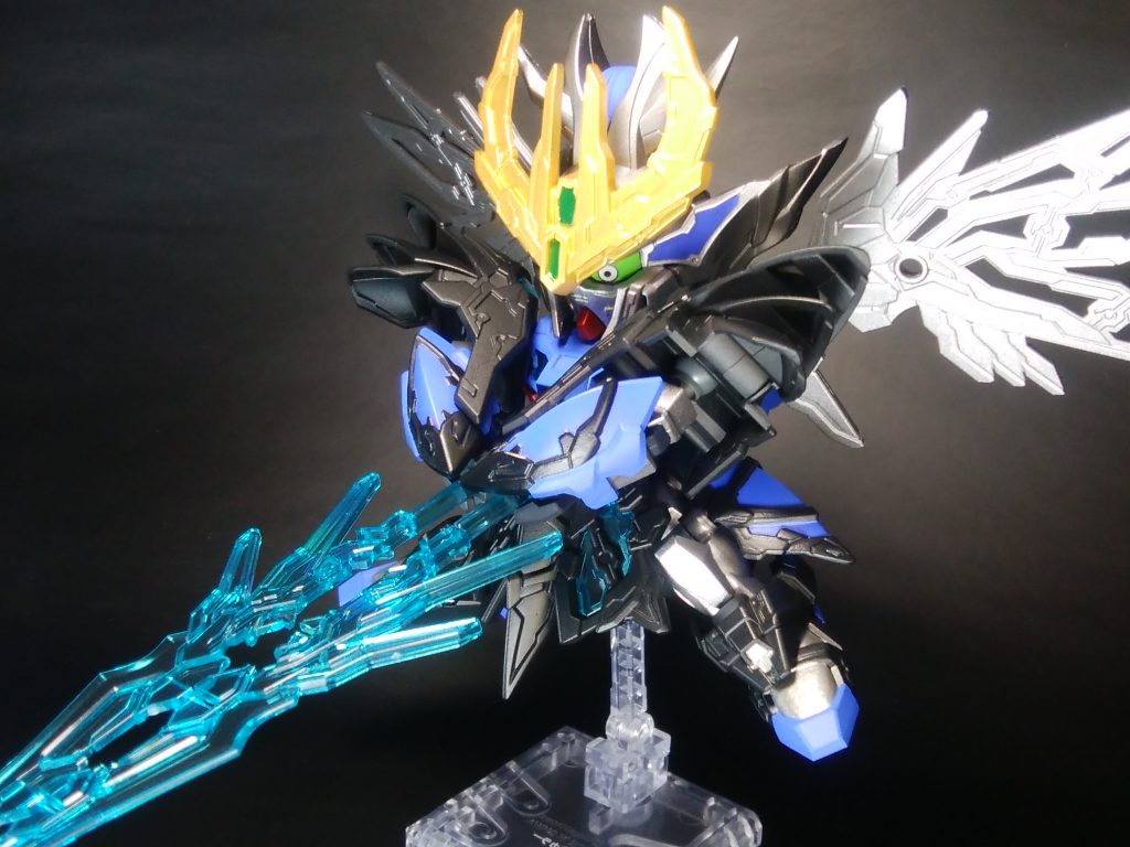 両手持ちは関節等無改造でもギリギリそれっぽく