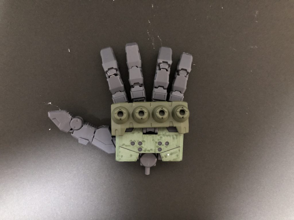 ザクの右手はコトブキヤのオーバードマニピュレーターを使用。