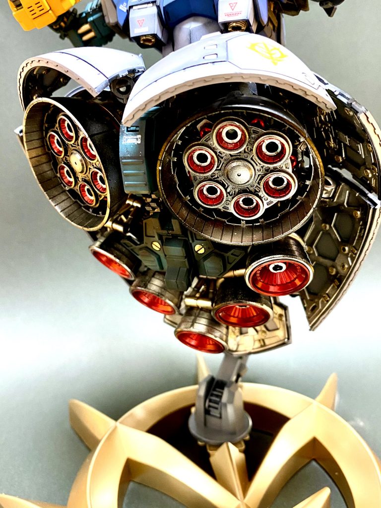 バーニアも明るくなりすぎない色に塗りました。