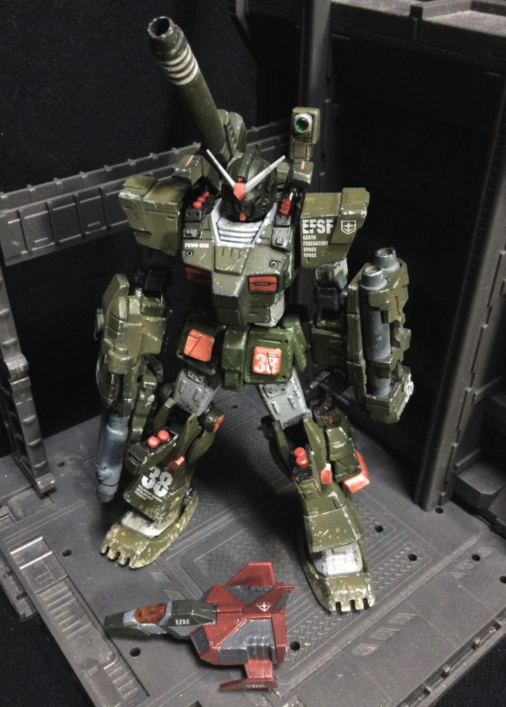 コアファイターが余っていたので、リアルタイプカラーで塗装。キャノピーはおゆまる君で型取りしてUVレジンでクリアー素材に置き換えました。