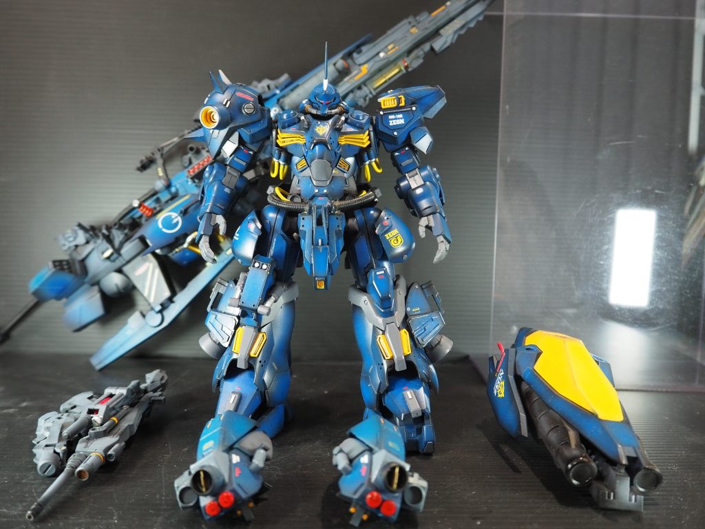 ケンプファーといえば豊富な武器を携えた機体。今回は中・長距離支援の機体としての武装を用意しました。(今回のメインとしてでっかい武器作りたかっただけなのは内緒です)