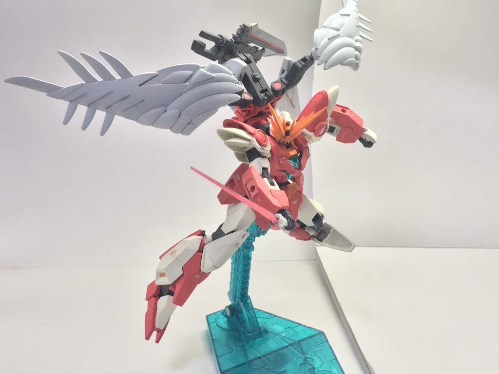 ビームサーベル。コアガンダムIIから引き継がれた装備であり、フェアライズガンダムの時よりも出力が増大していることからその威力もまた引き上げられたものとなっている。が、少女は主にビルドボルグを用いた格闘戦を得意とするため、出番は専ら投擲などに限られ、万が一の時にしか本来の用途で使われることは少ないとか。