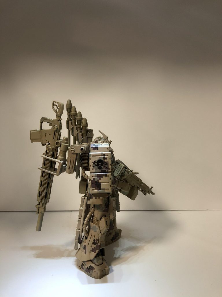 武器の色は現地で兵士たちが自ら塗装した様な状態を演出。ムラだらけにしました。