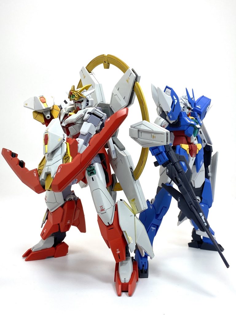 アースリィガンダムと並べて。